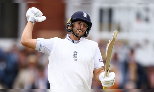 Joe Root silences critics with maiden Ashes century on Australian soil