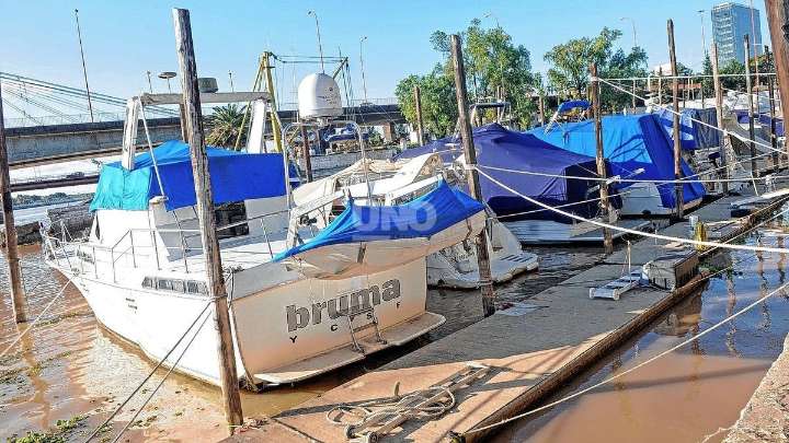 Clubes náuticos de Santa Fe respaldaron los test de alcoholemia en el río: preocupa la poca formación de navegantes