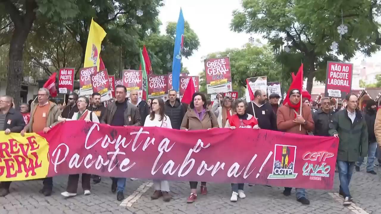 Thousands of Portuguese protest labour reform as strike causes major disruption