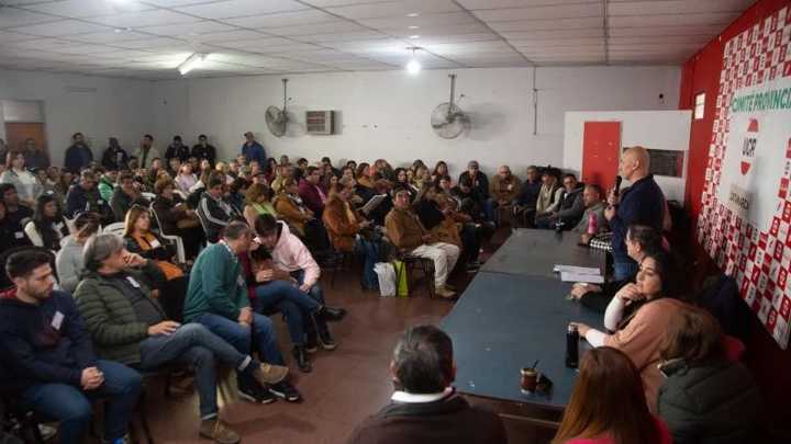 Crisis total en la UCR de Catamarca: piden la expulsión de 40 dirigentes que fueron candidatos por LLA
