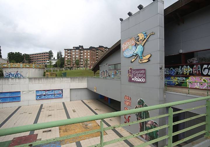 Llamazares reclama «actividades temporales» en el Palacio de los Niños de Oviedo