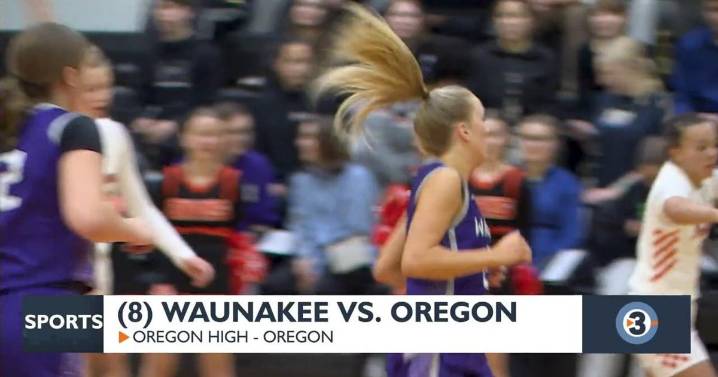 Waunakee girls' hoops victorious at Oregon