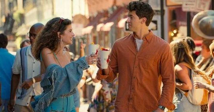 People We Meet on Vacation's emotional trailer brings hit romance novel to life