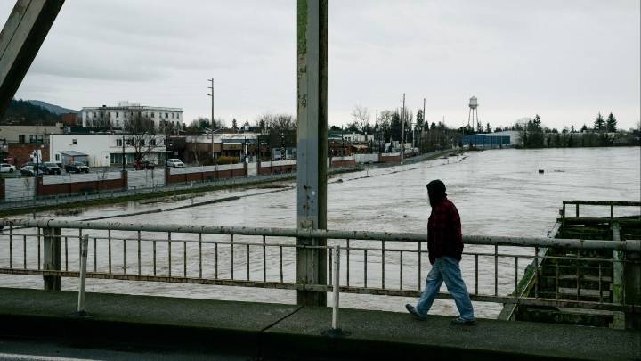 100,000 Ordered to Evacuate as Rivers Rise in Washington State