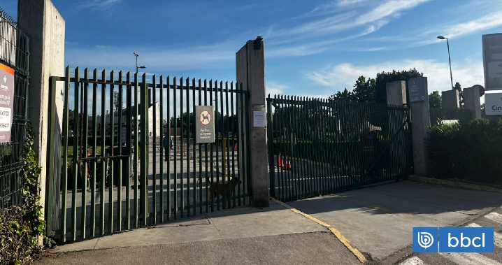 En riesgo vital quedó un hombre que fue baleado en un cementerio de Maipú: al menos siete disparos