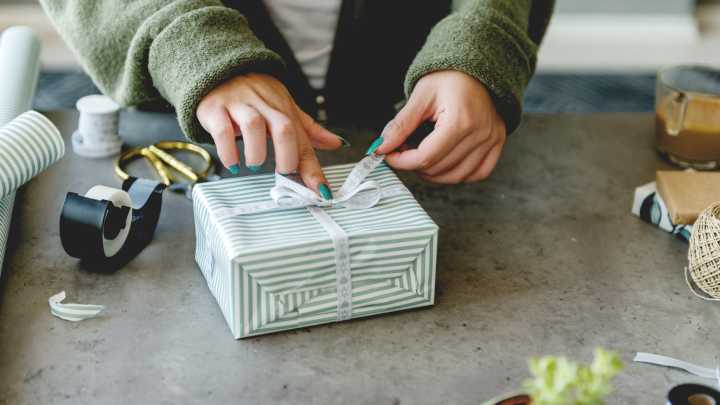 12 Affordable Alternatives To Wrapping Paper That You Already Have