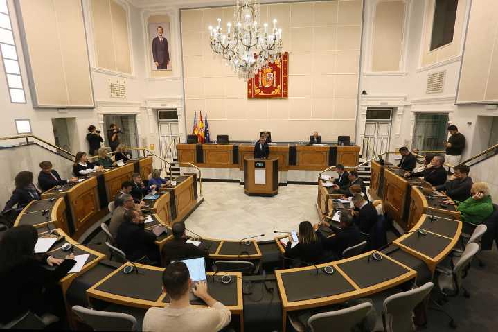 Pérez condiciona un aumento del 10,5% en las ayudas municipales al fin del veto estatal sobre los remanentes