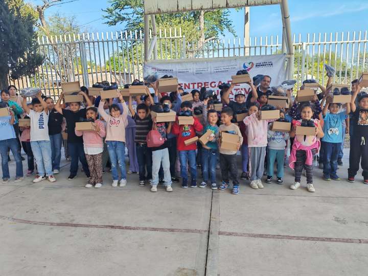 Avanza Gobierno de Zacatecas en entrega de apoyos educativos en zonas rurales
