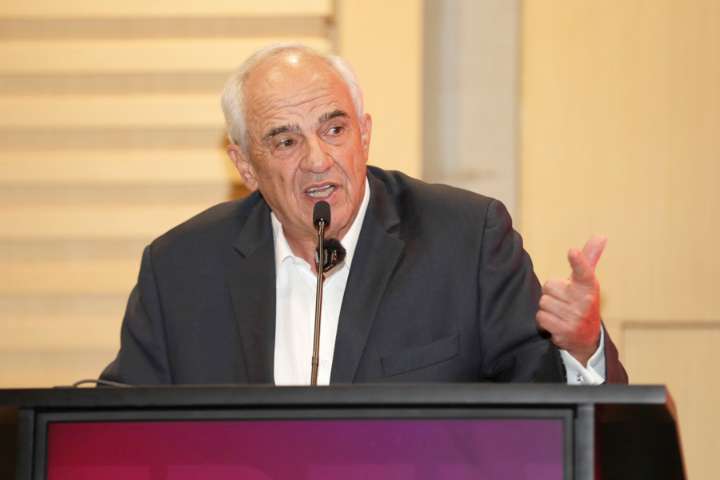 Expresidente colombiano Samper critica a Trump por dar "trato de criminales" a migrantes