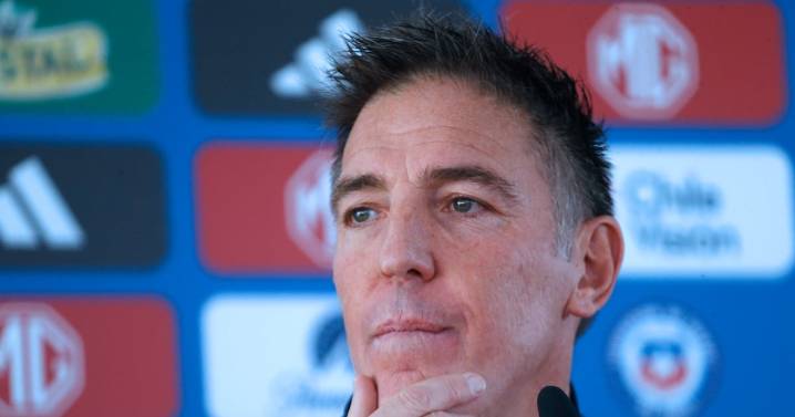 El millonario sueldo de Eduardo Berizzo que lo hace una carta imposible para la U