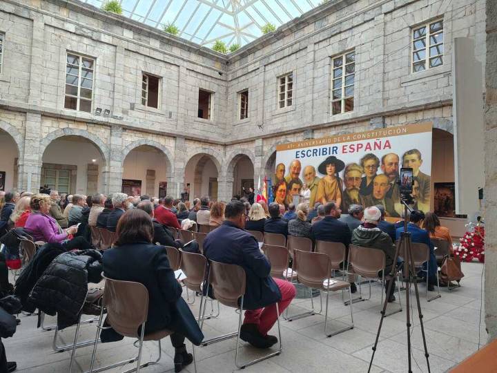 Presidenta del Parlamento de Cantabria aboga en el acto de la Constitución por "una auténtica renovación democrática"