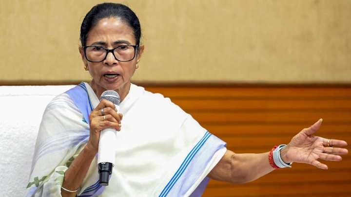 ‘This is West Bengal, not Uttar Pradesh’: Mamata Banerjee attacks BJP over attack on chicken patty sellers