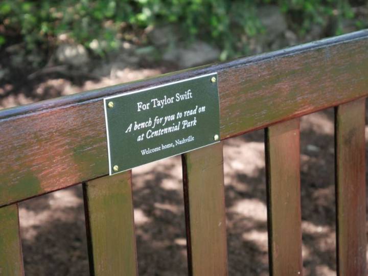 T-shirts featuring Taylor Swift to benefit Centennial Park