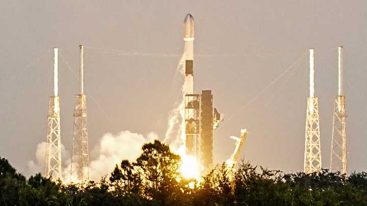 When and where to watch SpaceX rocket launch liftoff in Florida