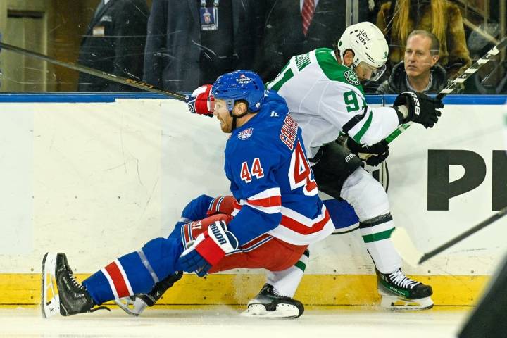 Deadspin | Stars forward Tyler Seguin (ACL) likely out for season
