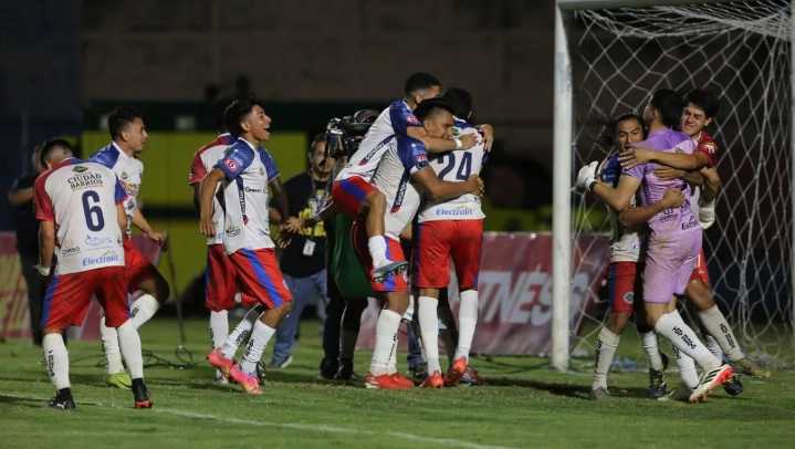 Sorpresas en los clasificados a la semifinal del Apertura 2025