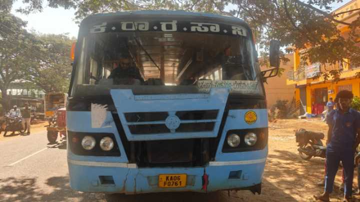 4-year-old girl comes under rear wheel of KSRTC bus while boarding, dies on the spot