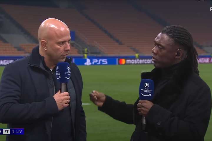 Arne Slot challenged by Clarence Seedorf over treatment of Liverpool star Mohamed Salah