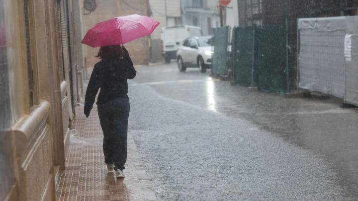 La Aemet alerta de lluvias torrenciales este domingo en la provincia de Valencia
