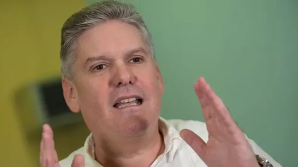 En un hermético juicio, el exministro de Economía de Cuba fue condenado a cadena perpetua por espionaje