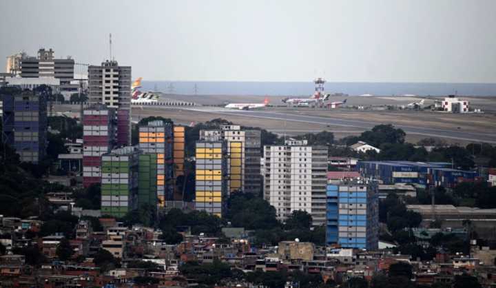 Nuevo vuelo con 172 deportados llegó a Venezuela desde EU pese a aislamiento aéreo