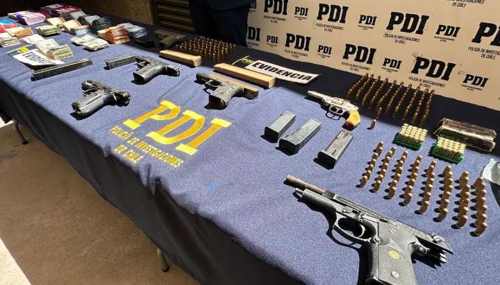 Condenan a ciudadano venezolano acusado por tráfico de migrantes en Arica: Mantenía droga, armas y una granada