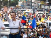 Entre protestas y críticas: María Corina Machado recibe Nobel de la Paz