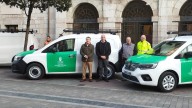 El Ayuntamiento de Llanes presenta cuatro nuevos vehículos para servicios municipales
