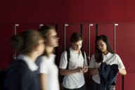 Qué significa que los amigos se alejen, según la psicología