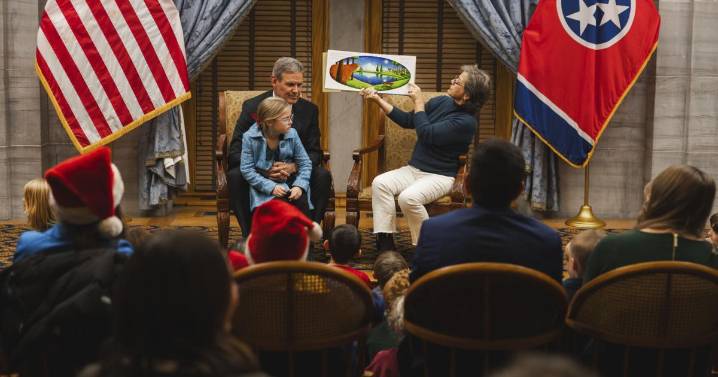 TN Governor Lee kicks off Christmas at the Capitol, announces “Light of the World” holiday