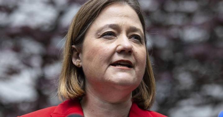 Maggie’s List backs Lundgren, Attorney General Brenna Bird