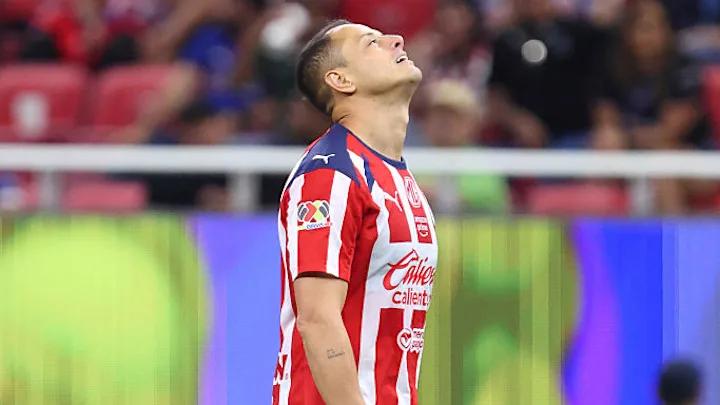 Rompió Chicharito el silencio tras su salida de Chivas