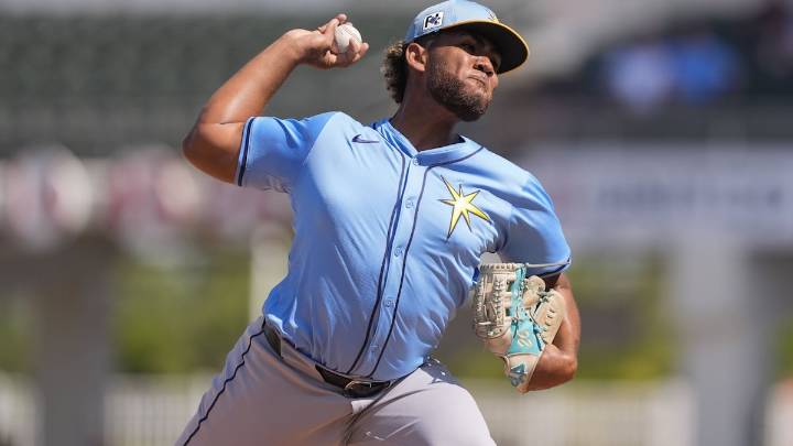 Having run out of time with Yoniel Curet, Rays trade him to Phillies