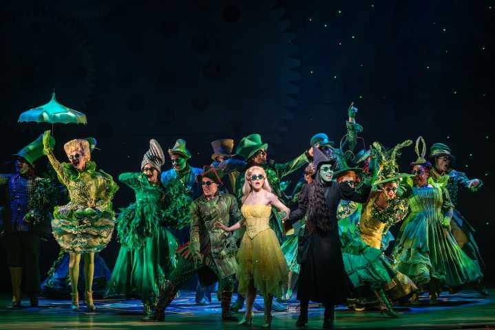 ‘Wicked’ onstage outshines film with soaring performances at Syracuse Landmark (review)