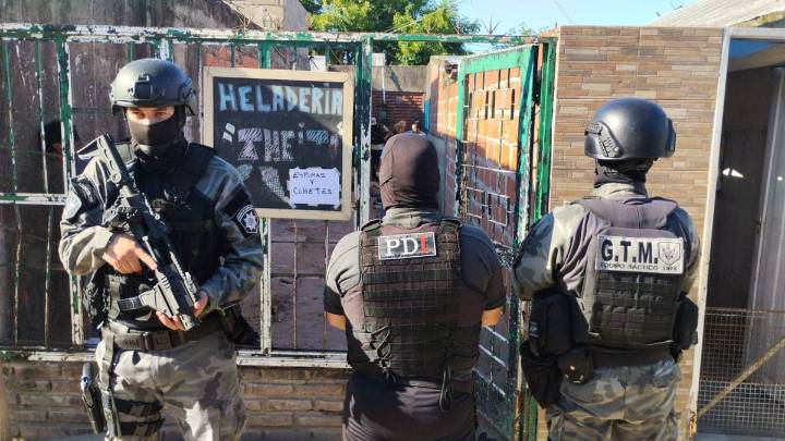 Nuevo golpe al legendario "Búnker del Medio": cinco detenidos en barrio 7 de Septiembre