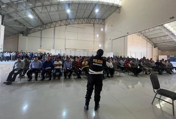 TACNA: 300 CONDUCTORES FORTALECEN SUS COMPETENCIAS EN SEGURIDAD VIAL EN NUEVA JORNADA DE CAPACITACIÓN