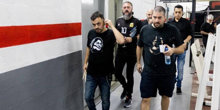 El baterista de Don Osvaldo, la banda de Pato Fontanet, dijo que llevaba una bomba y tuvieron que evacuar el aeropuerto de Mendoza