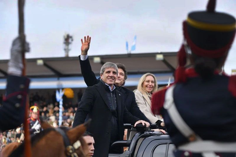 Luis Caputo furioso con un municipio por un “impuestazo”