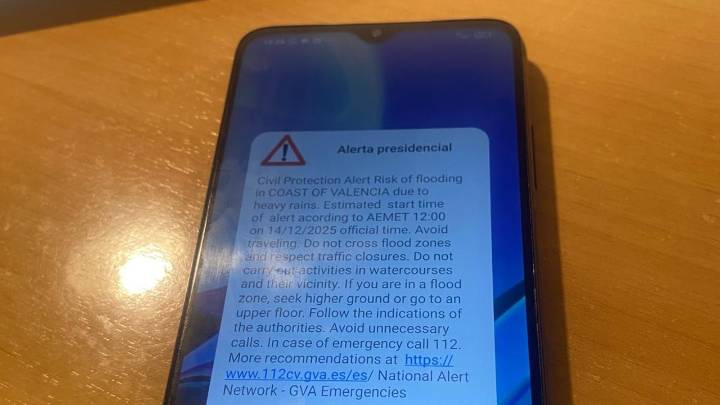El Es-Alert suena en los móviles de Valencia avisando de la alerta roja para el domingo