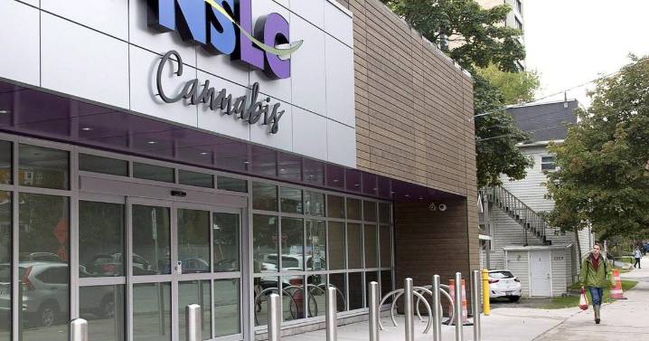 Nova Scotia begins sell off of U.S. booze, plans to donate proceeds to charity