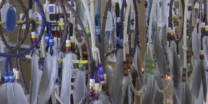 Local vendors showcase Native American art and jewelry at 32nd annual Nokomis Holiday Art Market