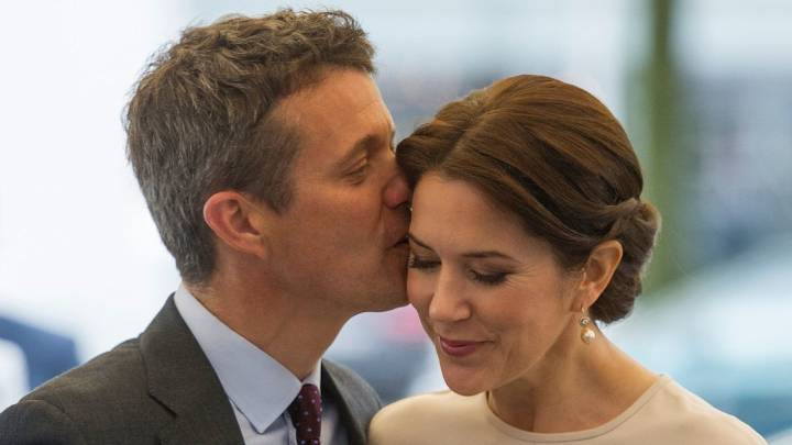 Queen Mary's secret tribute to royal wedding hidden in Christmas tree