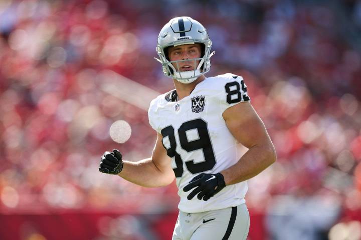 Raiders Announce Brock Bowers Has Made NFL History by Matching Travis Kelce Even after the Las Vegas Raiders' loss against the Chargers on Sunday, Brock Bowers and his team still has something to cele