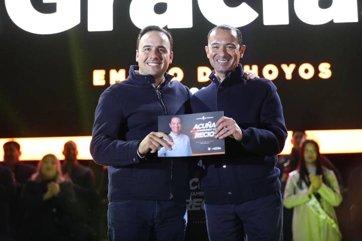 Manolo Jiménez asistió al Cuarto informe de gobierno del alcalde de Acuña