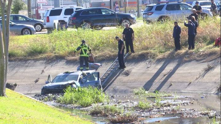 Car falls into bayou off Burbank Drive, one person taken to hospital
