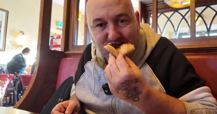 Dad just eats Wetherspoons for three days straight and the total cost staggers him