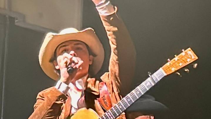 Everything is coming up Roses for Louisiana American Idol star