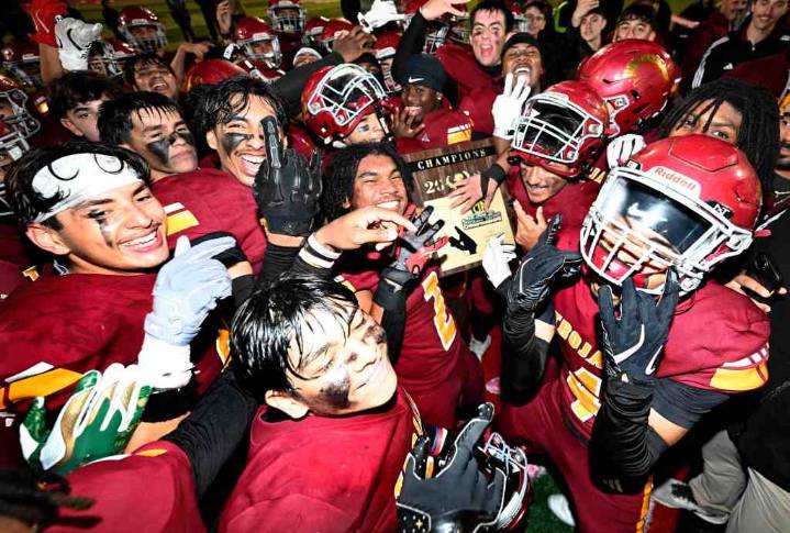 Hillcrest and Valley View football teams turn attention to CIF State playoffs