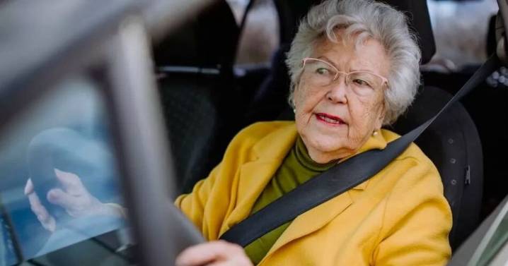 Adiós al carnet de conducir: a partir de esta edad ya no renovarán el carnet