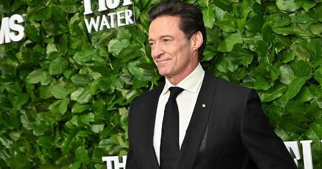 Actor Hugh Jackman surprises Milwaukee High School of the Arts students with holiday gifts